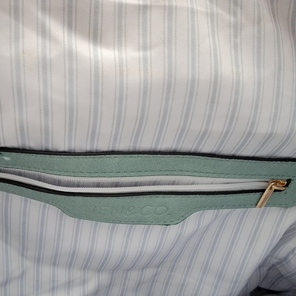 Jen and Co Backpack Handbag Combo - Picture 11 of 14